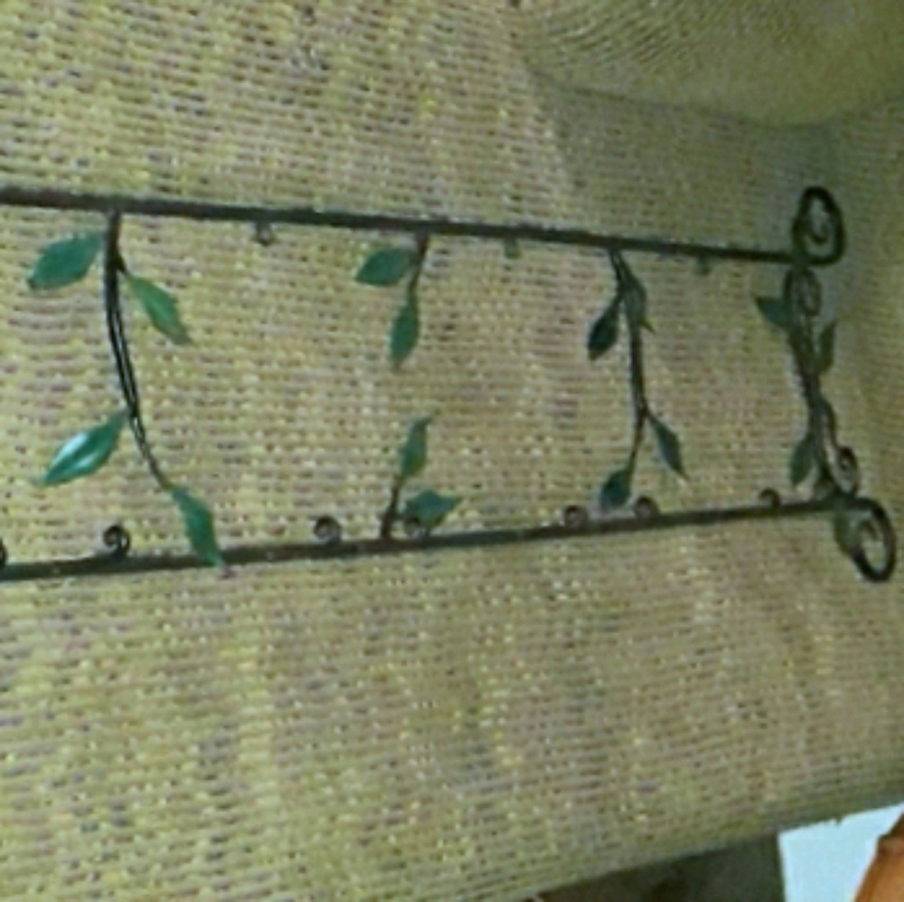 Wall hanging coat/towel hanger